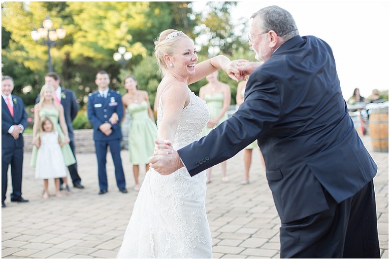 chateau-morrisette-winery-wedding-photography_0055