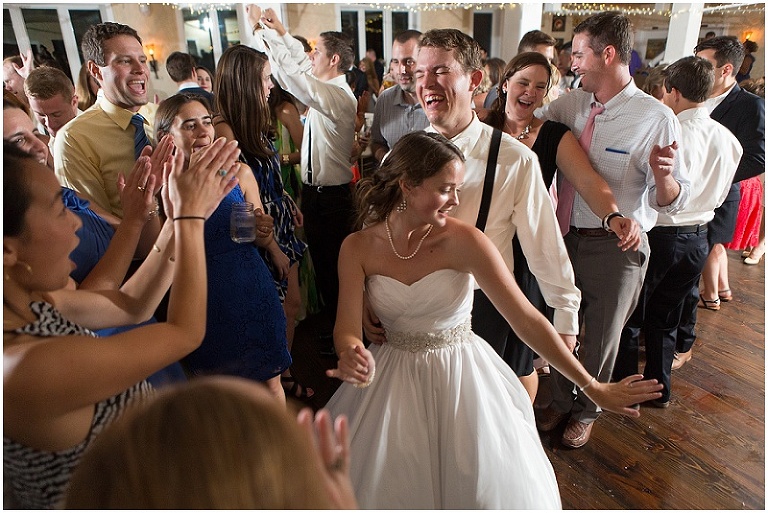 doe-creek-farm-virginia-documentary-wedding-photography-photo_0115
