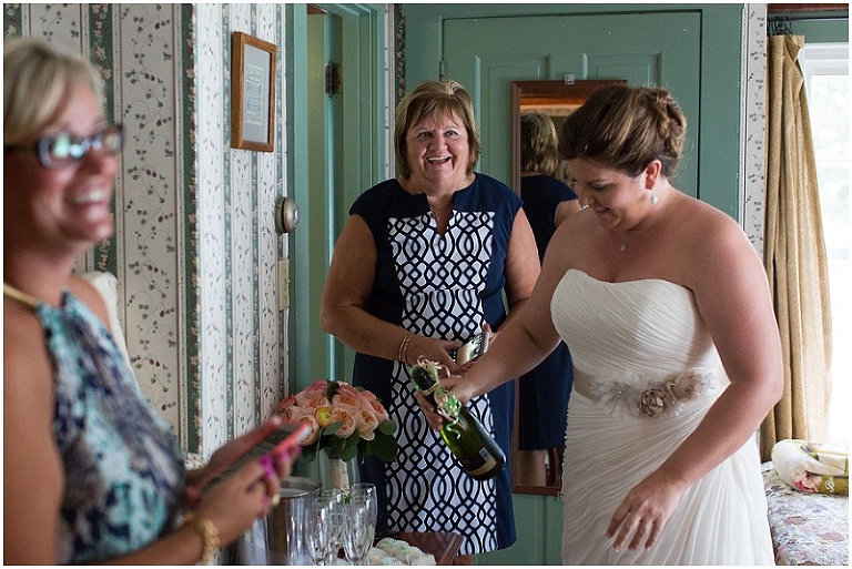 tilghman-island-black-walnut-point-inn-wedding-photography-photo_0022